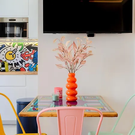 Апартаменты Bright Pop-art Center Near Ницца