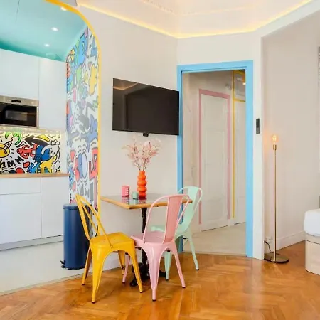 Bright Pop-art Center Near Апартаменты Ницца
