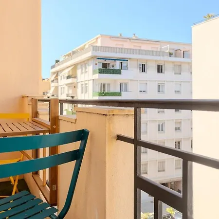 Daire Pop Art Au Centre De Et Proche De La *